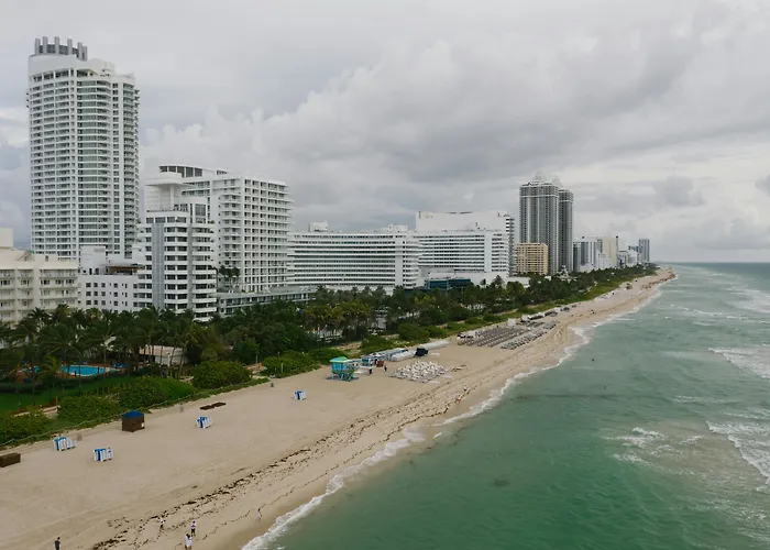 Chesterfield Hotel & Suites Miami Beach