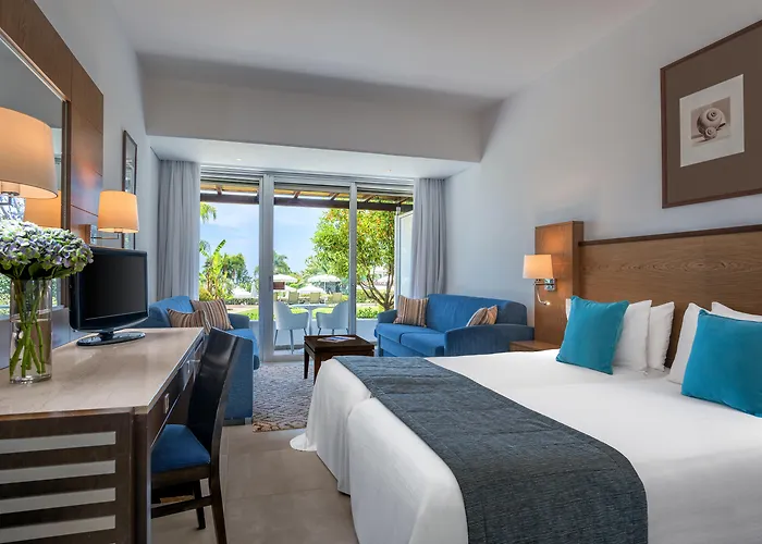 Mediterranean Beach Hotel Agios Tychonas