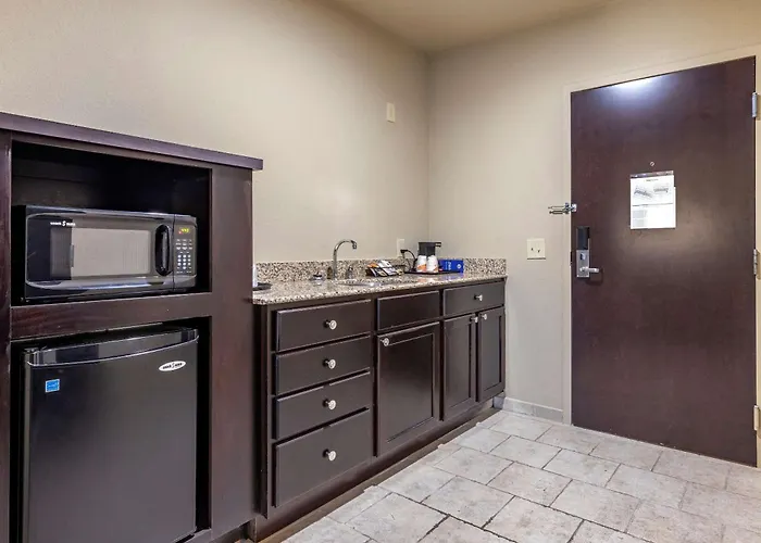 Comfort Inn Bentonville - Crystal Bridges