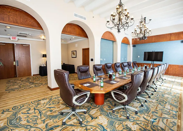 Crowne Plaza Phoenix - Chandler Golf Resort By Ihg