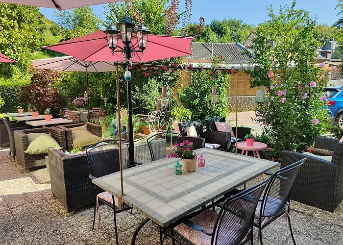 Pink Hotel B&B Lela Valkenburg aan de Geul