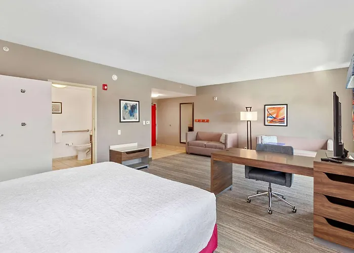 Hampton Inn & Suites Orlando-Apopka Forest City