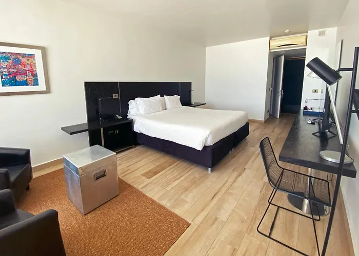 Radisson Blu Acqua Hotel & Spa Concon