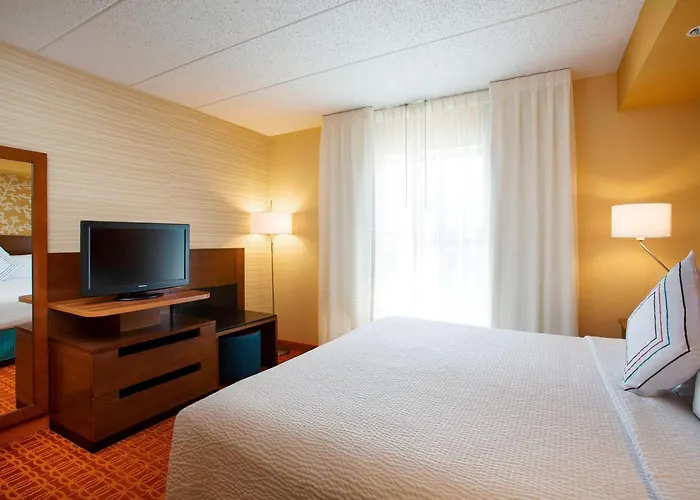 Fairfield Inn & Suites Chicago Midway Airport Bedford Park