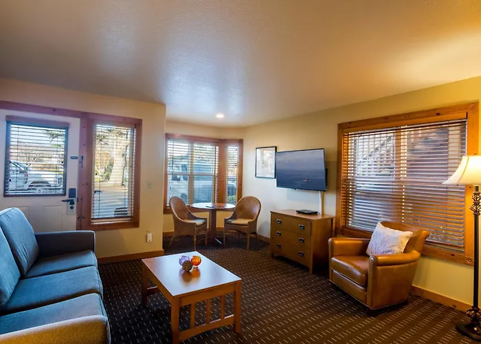 Lighthouse Inn Cannon Beach