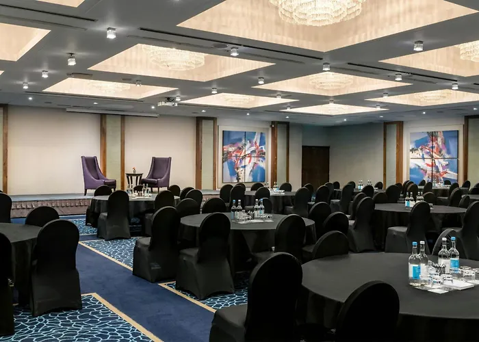 Renaissance London Heathrow Hotel Harlington 
