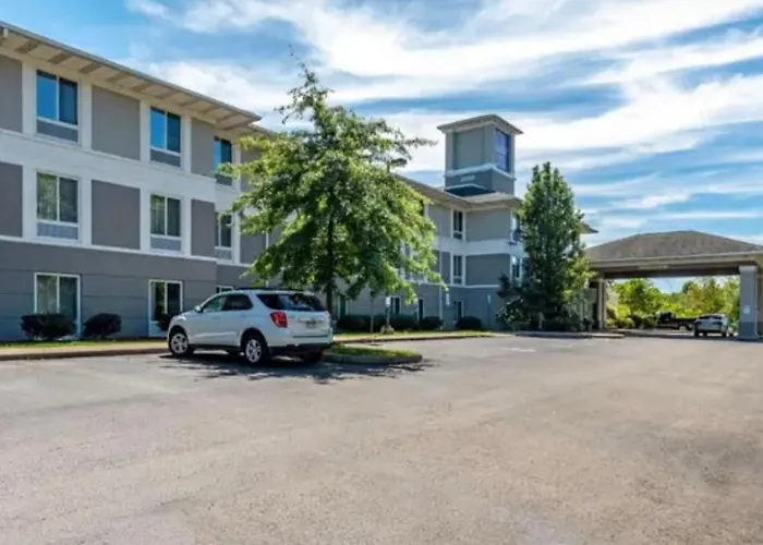 Sleep Inn & Suites Dunmore
