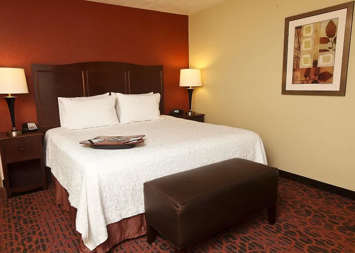 Hampton Inn & Suites Fargo Medical Center