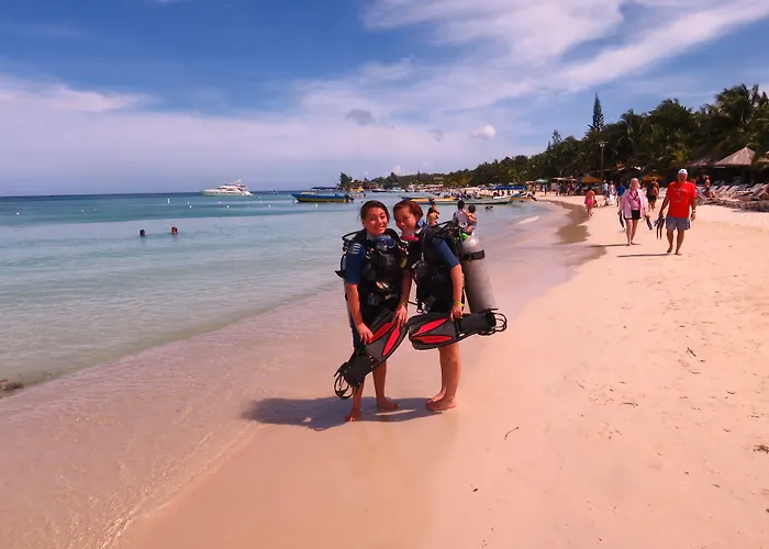 Bananarama Dive & Beach Resort West Bay