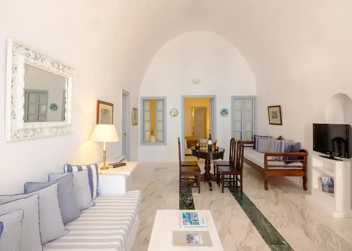 Aigialos Luxury Traditional Settlement Fira 