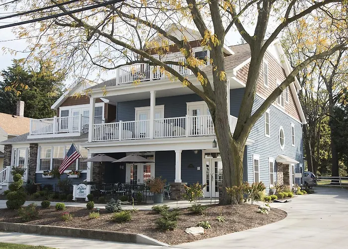 Anchor Inn Boutique Hotel Put-in-Bay