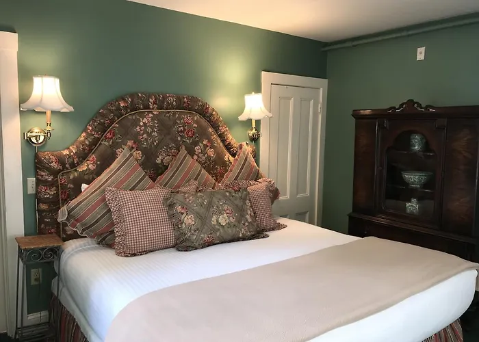 Cleveland House Inn Newport